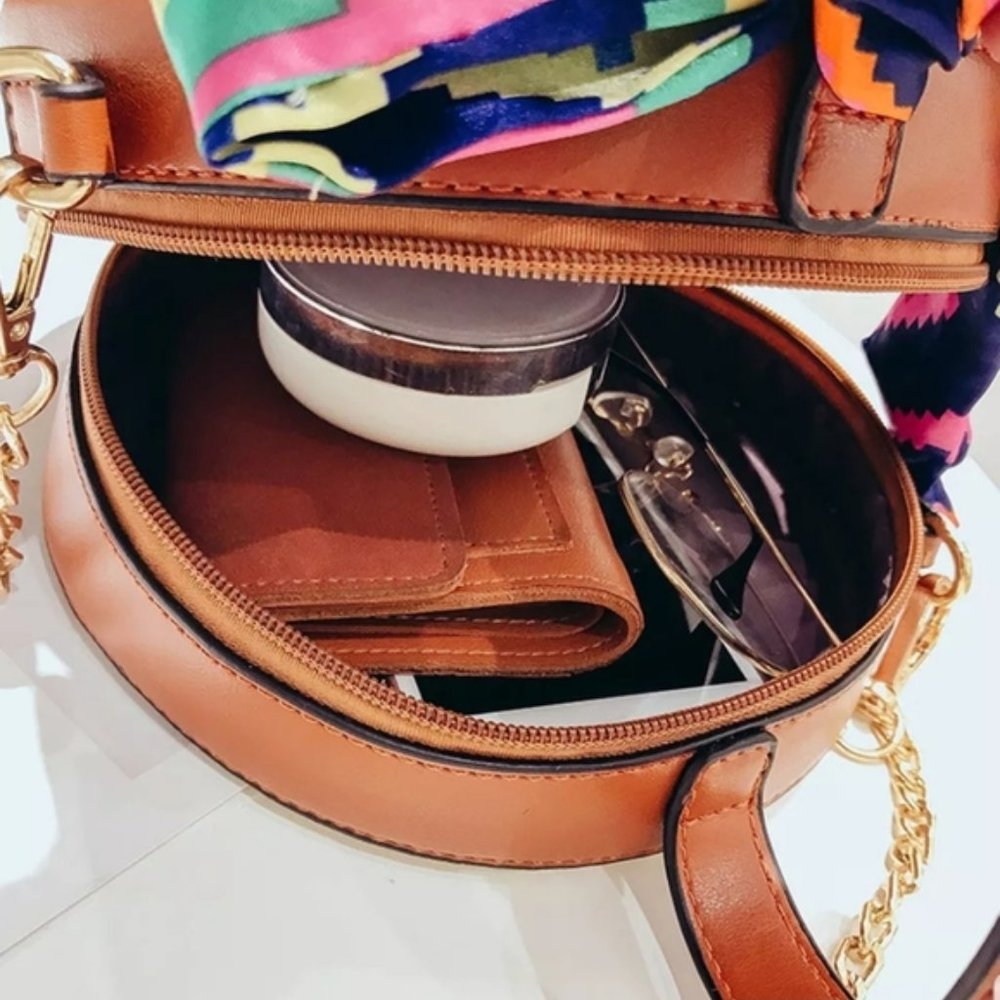 Small  Round Beach HandBag for Women Black Color - Picture 5 of 7